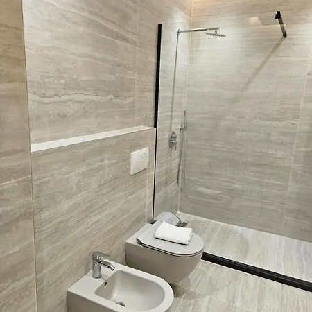 Miku Apartment-modern 2bedroom In Prime Location * ティラナ